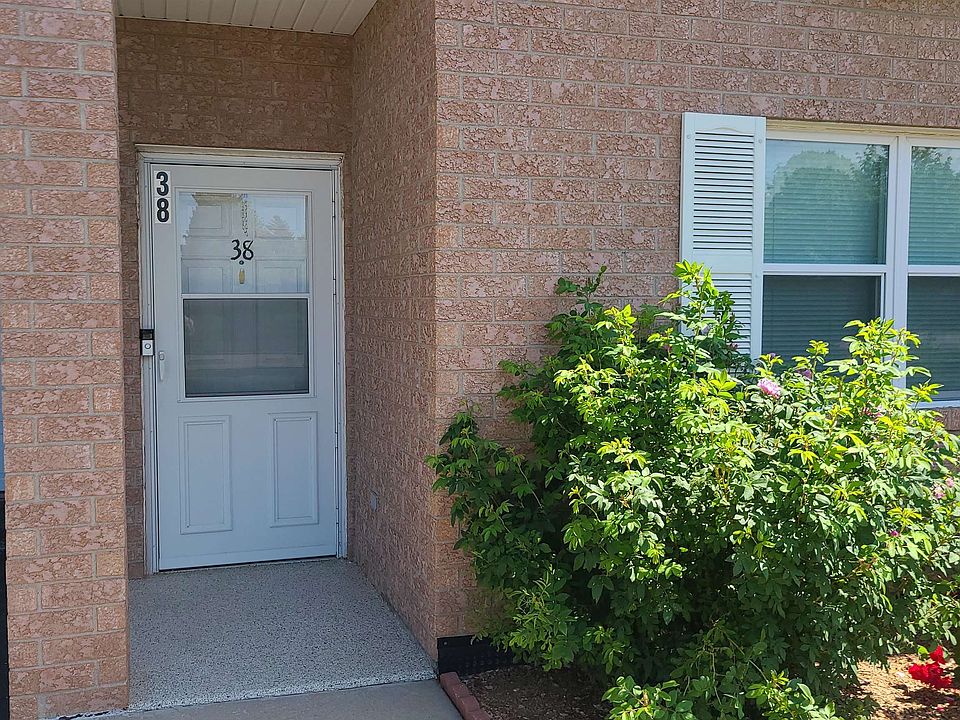 1st image of 1807 Ridgeway Dr Unit 38