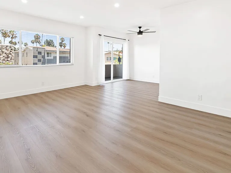 4021 Stevely Ave — Photo 30