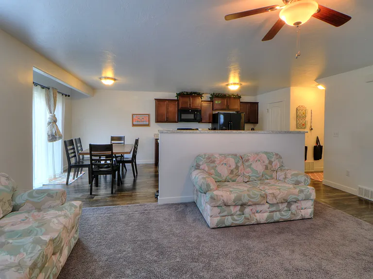 498 S Evergreen Way — Photo 4