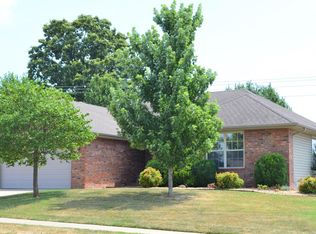 750 N Walleye St, Nixa, MO 65714