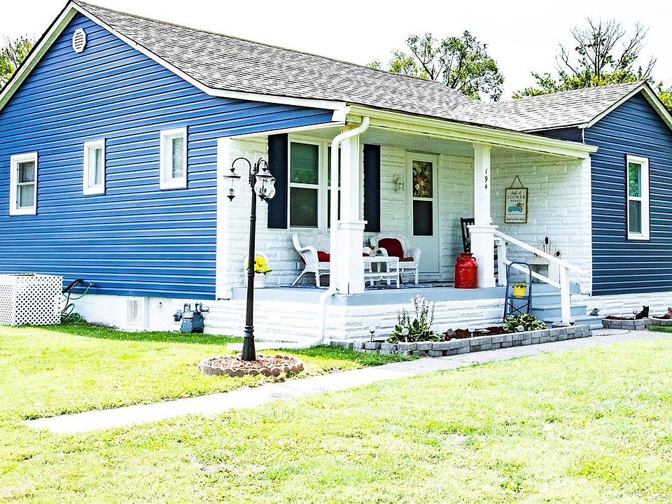 1st image of 194 Bender Ave
