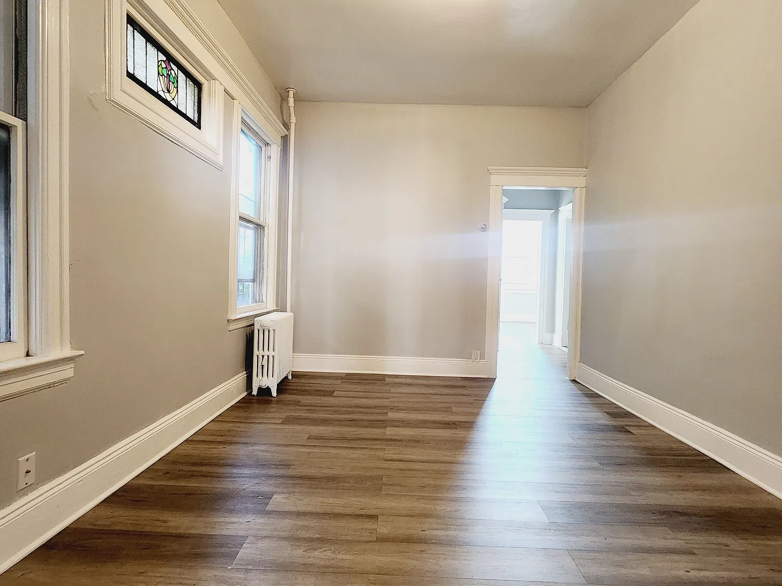 3 bed, 1000 sqft, $2,500 — Photo 3