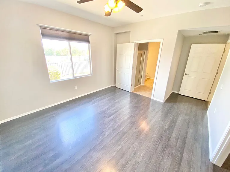 6868 Sky Pointe Dr #1035 — Photo 14