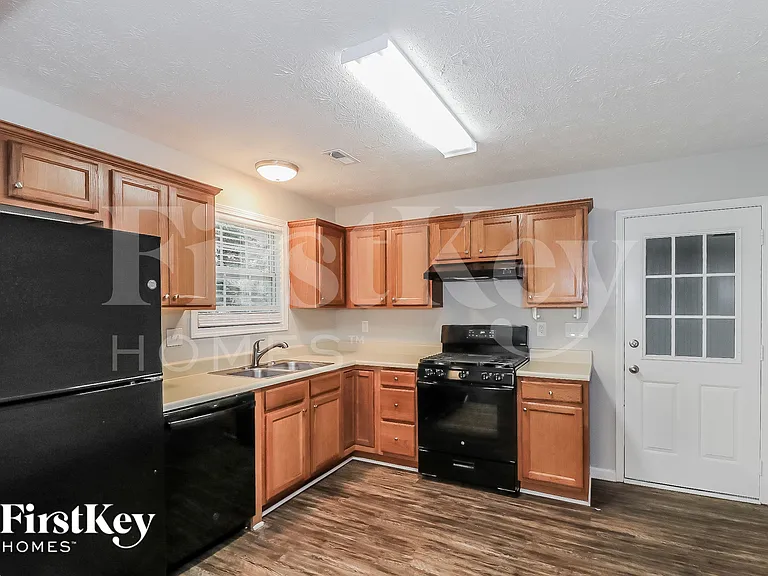 4665 Jamerson Forest Pkwy — Photo 10
