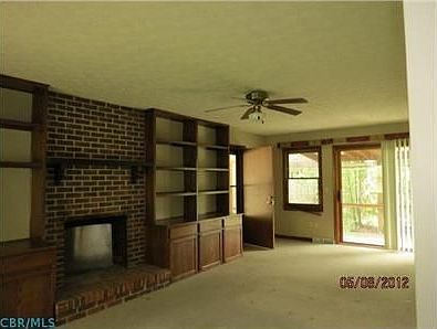 4th image of 329 Eastworth Ct