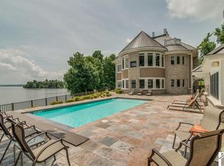 727 Bay View Dr W, Grand Rivers, KY 42045
