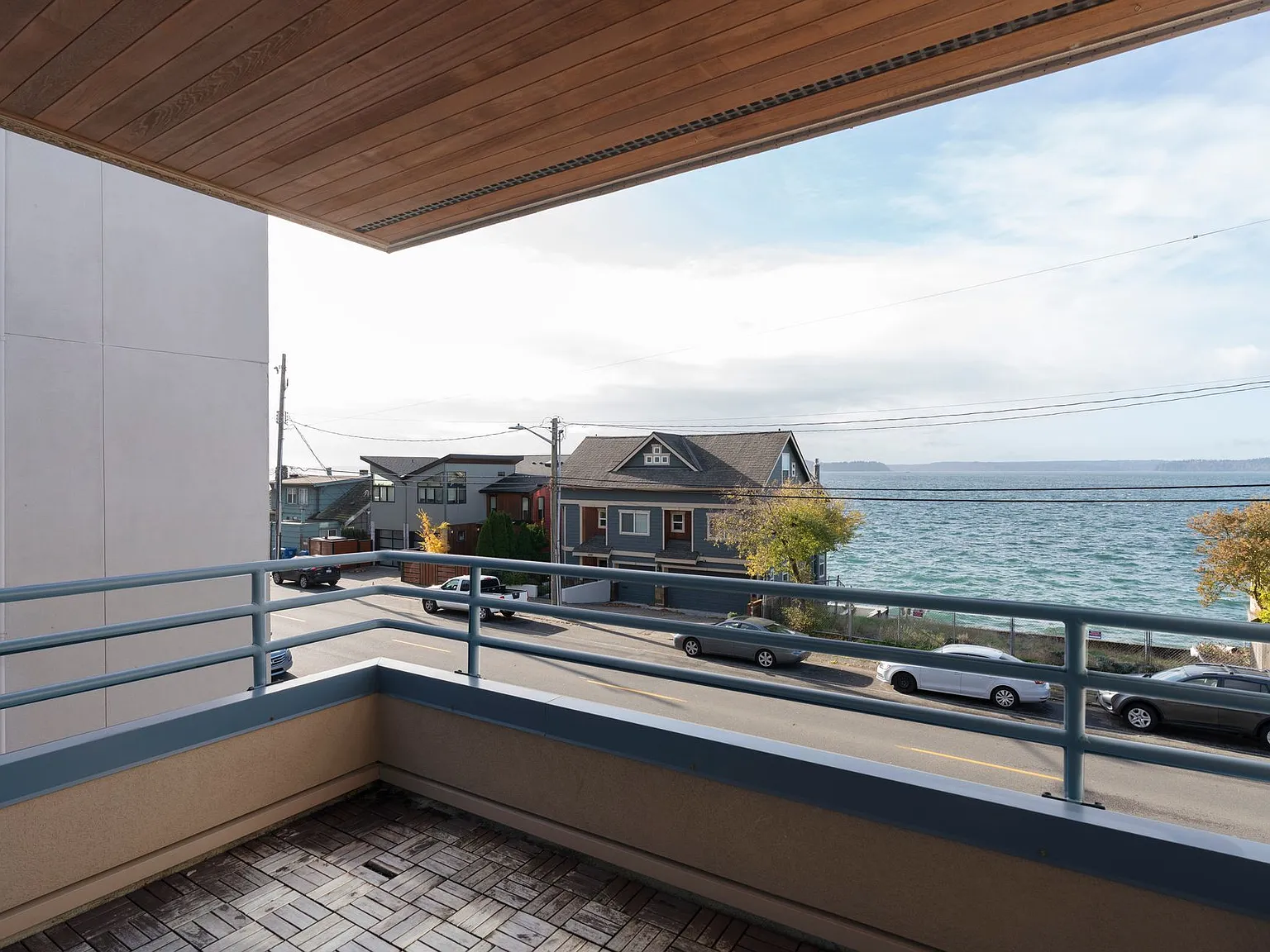 4208 Beach Drive SW — Photo 4