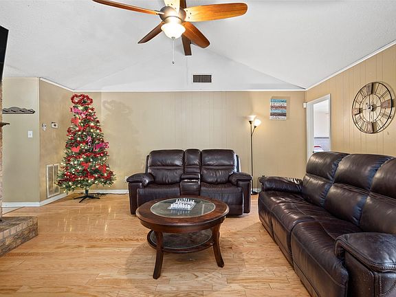 5th image of 5908 N Meadow Ct