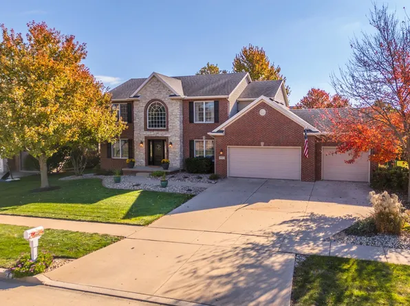 2805 Stevenson Dr, Bloomington, IL 61704