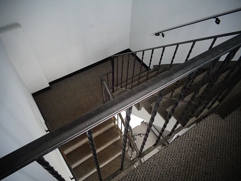 White St — Photo 22
