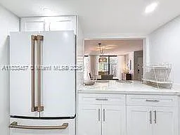 350 Grapetree Dr #405 — Photo 13