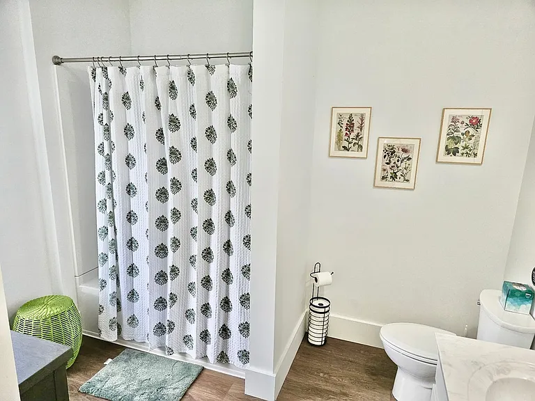 621 N Carver St — Photo 18