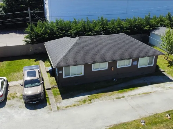 11824 Des Moines Memorial Drive S, Seattle, WA 98168