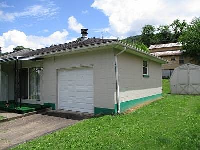 3rd image of 217 Mill St
