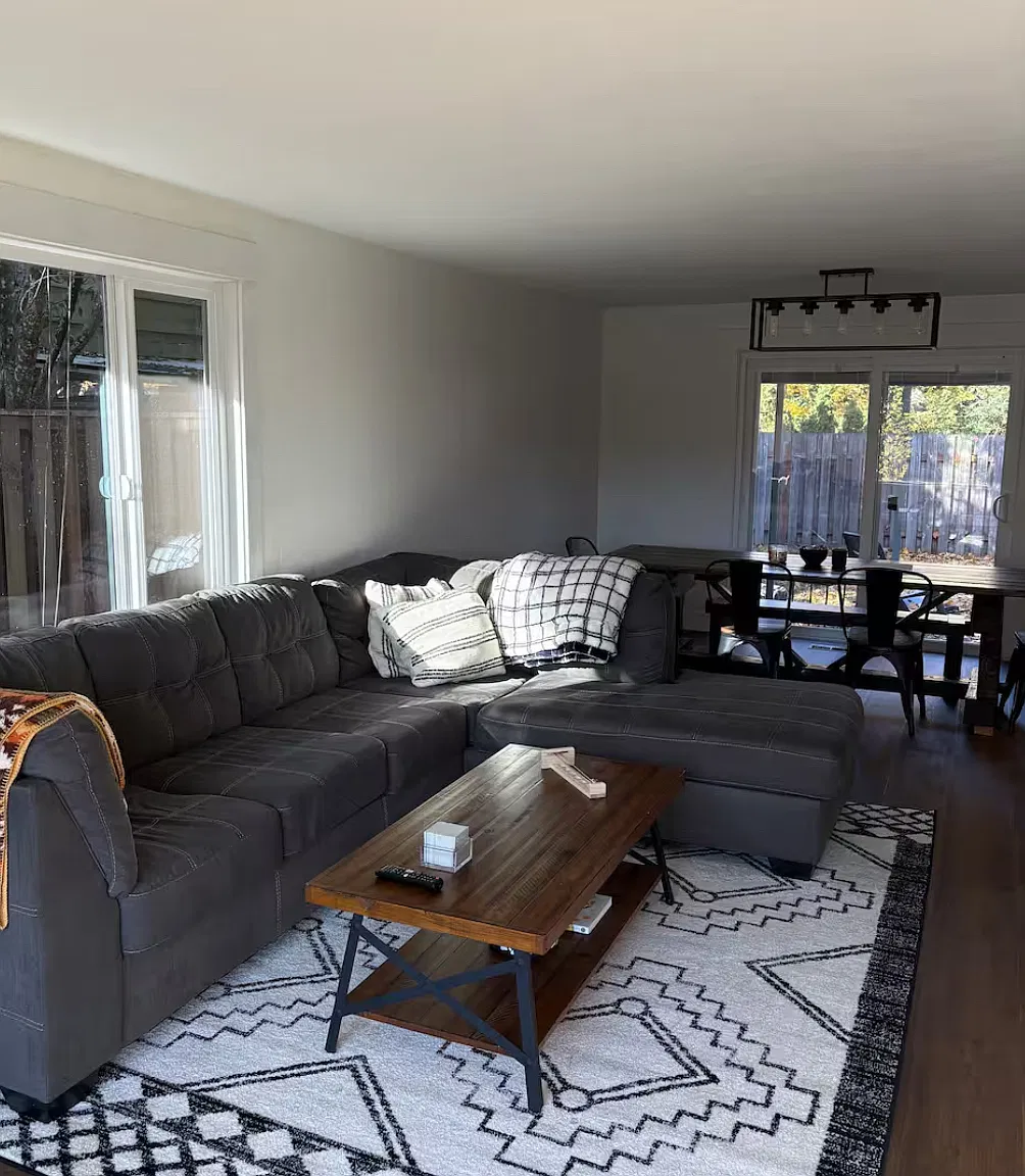 3 bed, 1.5 bath, 1450 sqft, $800 — Photo 3