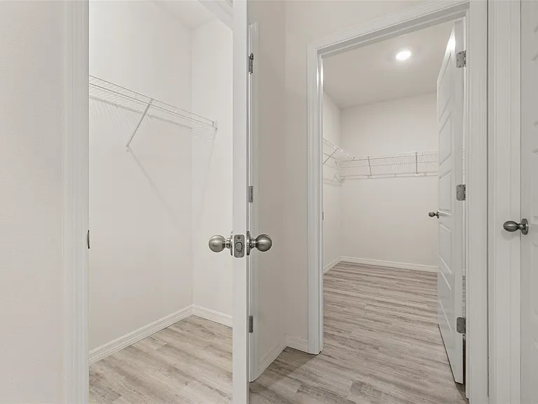 1078 Clay Blvd — Photo 38