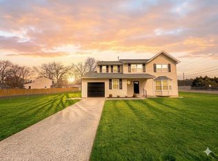8 Framingham Rd, Edgewater Park, NJ 08010