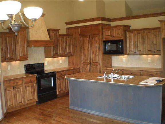 4th image of 216 Sienna Dr