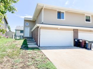 3102 NW 7th St, Lincoln, NE 68521