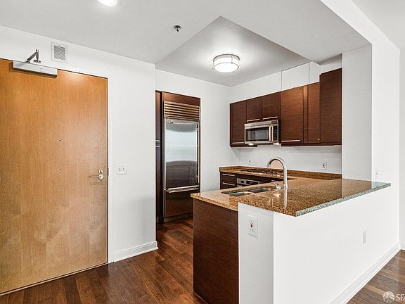 4th image of 425 1st St Unit 1301