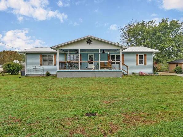 435 Patton Heights Cir, Jamestown, TN 38556