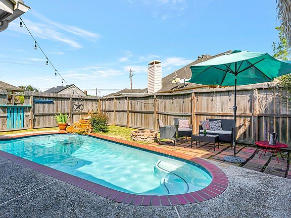 4th image of 1435 Basswood Springs Ct