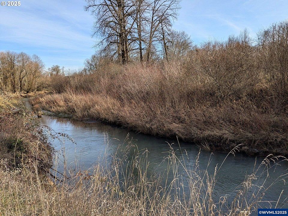 2nd image of 0 NE Yamhill St