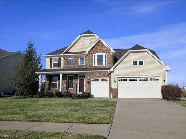 8028 Megan Meadow Dr, Hudson, OH 44236