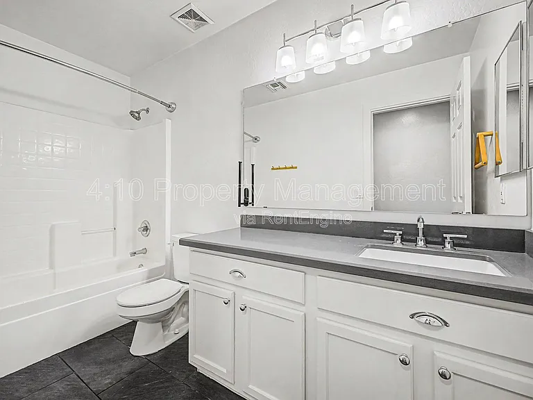 3296 E Warbler Rd — Photo 24