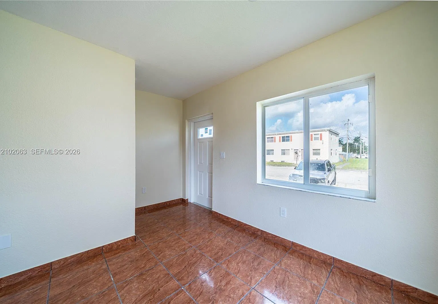 Sunset Palm Villas Condo — Photo 1
