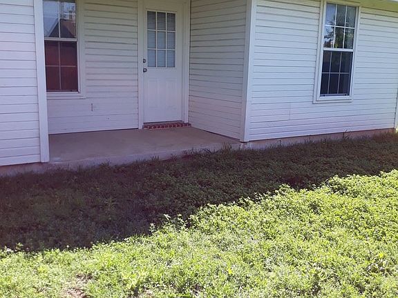 2nd image of 1214 Lindsey Ln Unit B