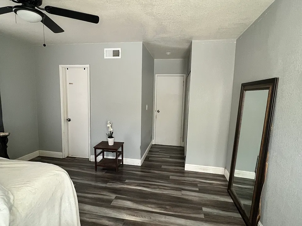 4838 E Avenue R12