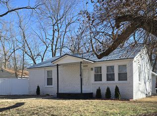 1328 E Calhoun St, Springfield, MO 65802