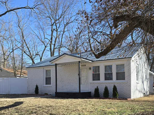 1328 E Calhoun Street, Springfield, MO 65802