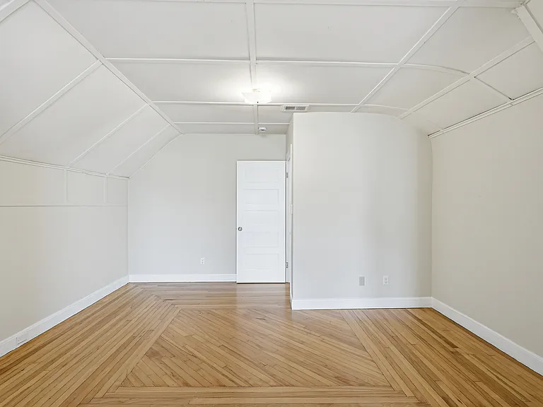 749 Clayton St #747 — Photo 33