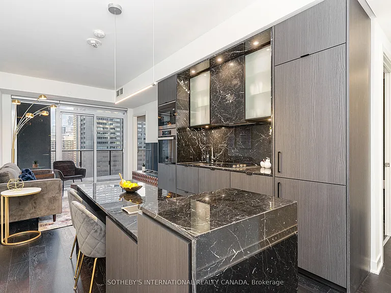 11 Yorkville Ave #1111 — Photo 7