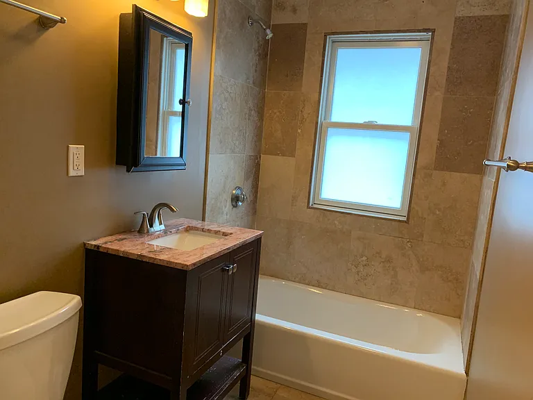 180 Franklin St #1 — Photo 18