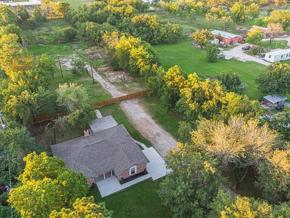 1st image of 16203 Bear Bayou Dr