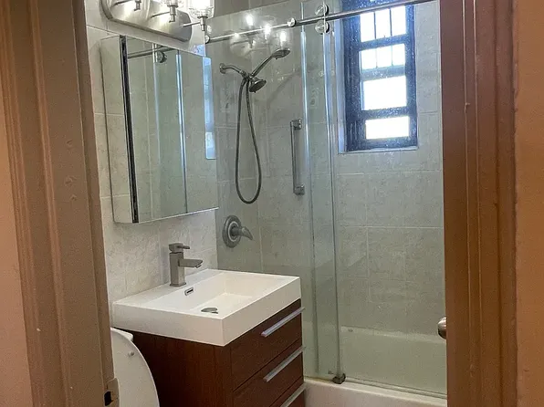 70-25a Park Drive East image 2 of 4