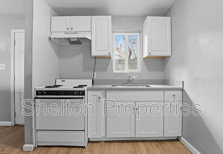 1713 N 31st Pl #6 — Photo 13