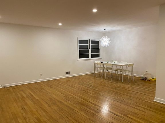 4th image of 188 Tichenor Ave
