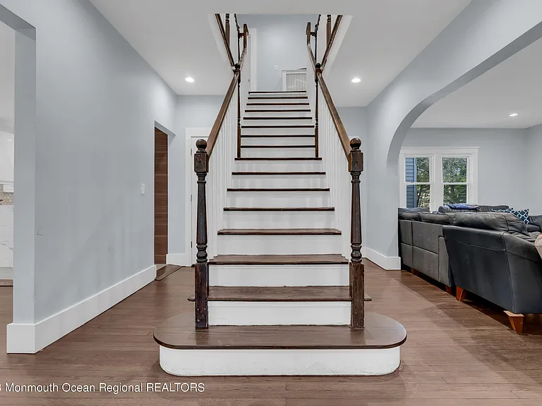309 Cedar Ave — Photo 15