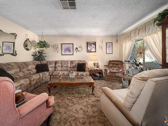 5th image of 225 E Bonita St