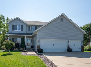 805 Tanager Rd, Mankato, MN 56001