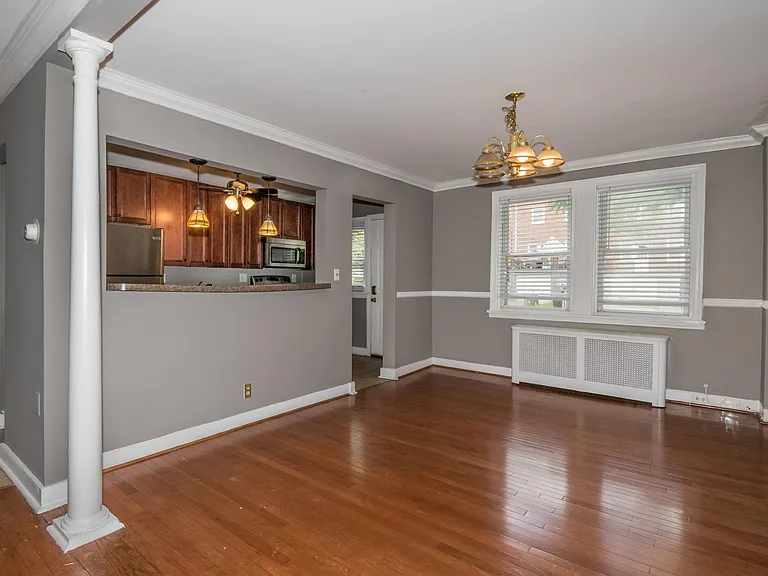916 N Augusta Ave — Photo 9