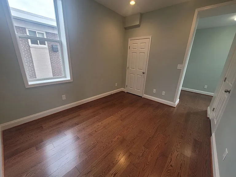 2635 Saint Paul St — Photo 6