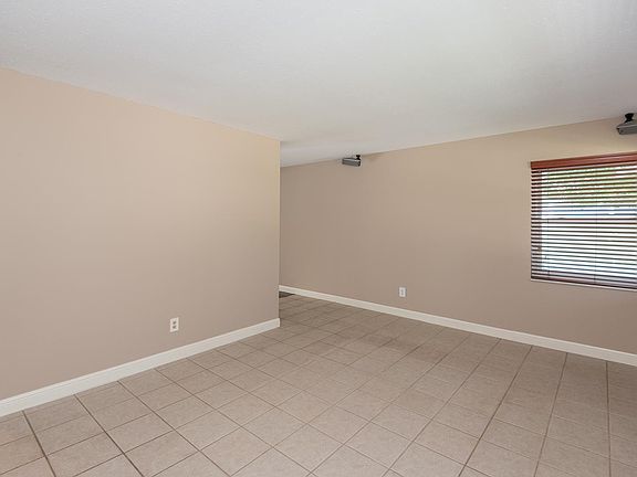 4th image of 2445 Meadow Run Ct