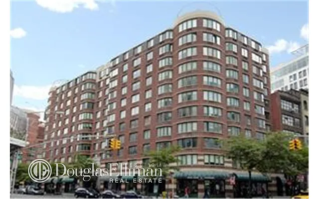 Rented by Douglas Elliman | media 29