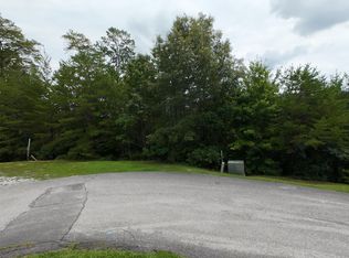 2027 Piney Overlook Ln, Sevierville, TN 37862