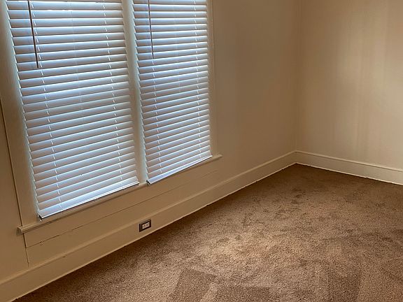 4th image of 2525 1st Ave SW APT 1